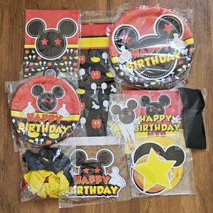 NIB Mickey Mouse Birthday decoration kit.